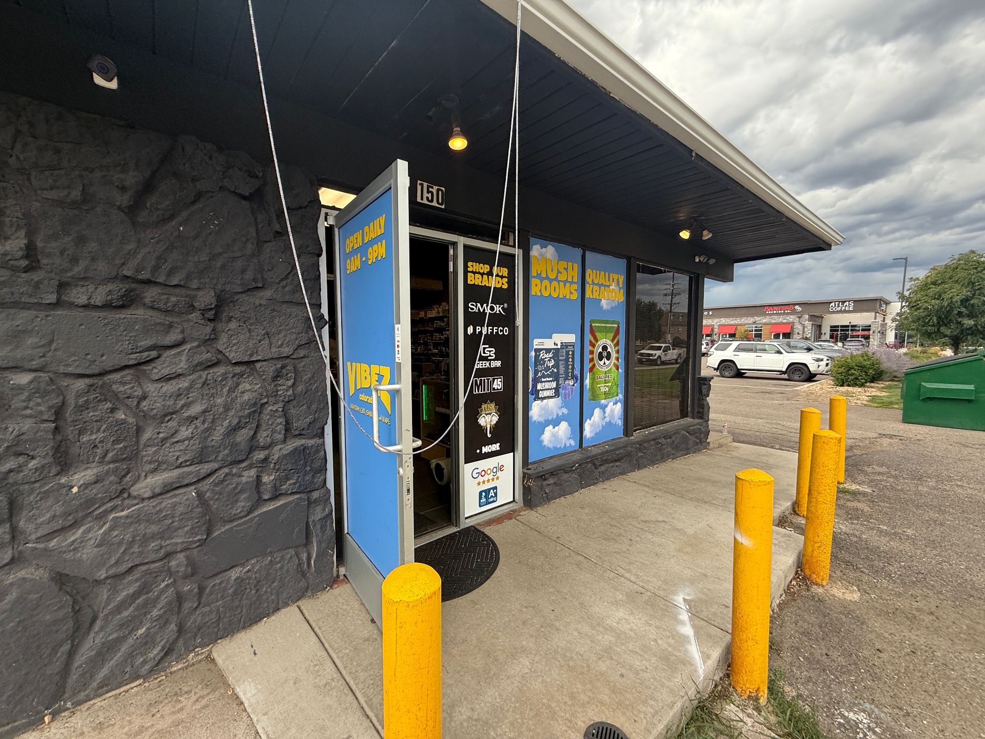 Used Store Graphics Retail Store Graphics & Signage Denver | Window Displays & Promotional ...